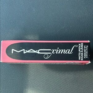 MAC Matte Lipstick - Get the Hint